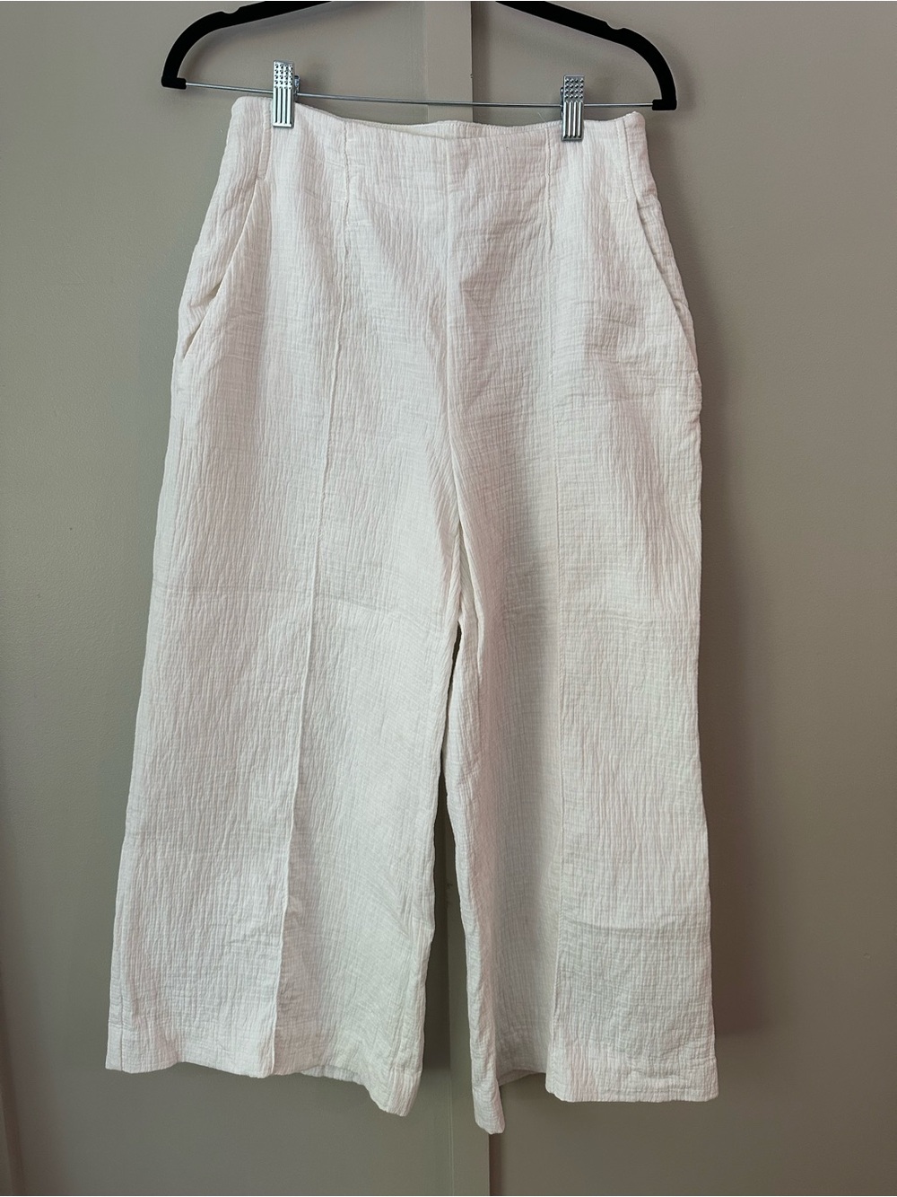 Anthropologie Maeve Cream Textured Cropped Pants